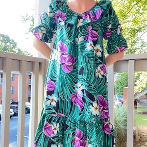 Hilo Hattie Hawaiian Dress 🌺 Size Small